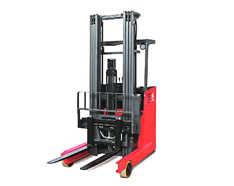 MF reach stacker